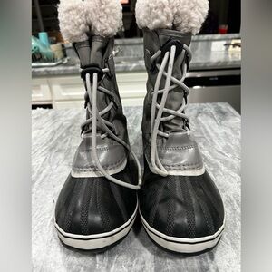 Sorel kids Yoot Pac TP WP Boot SIZE-5